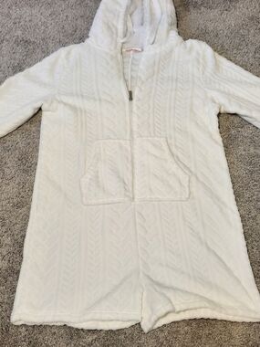Sweater White Extra Large Hooded Zip Up Front Sweater Pajamas
